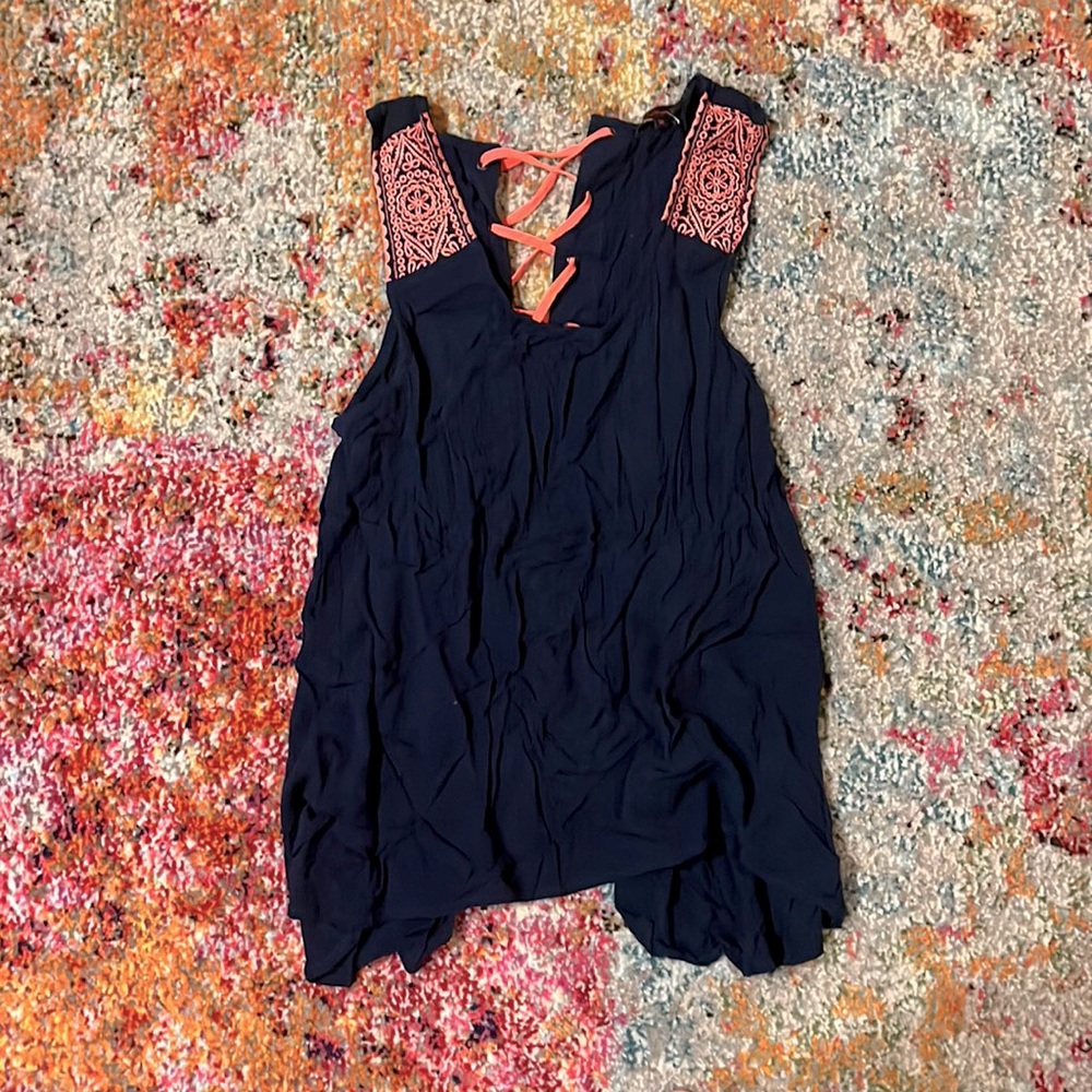 NWT Size M - biO New York Lace Back Tank